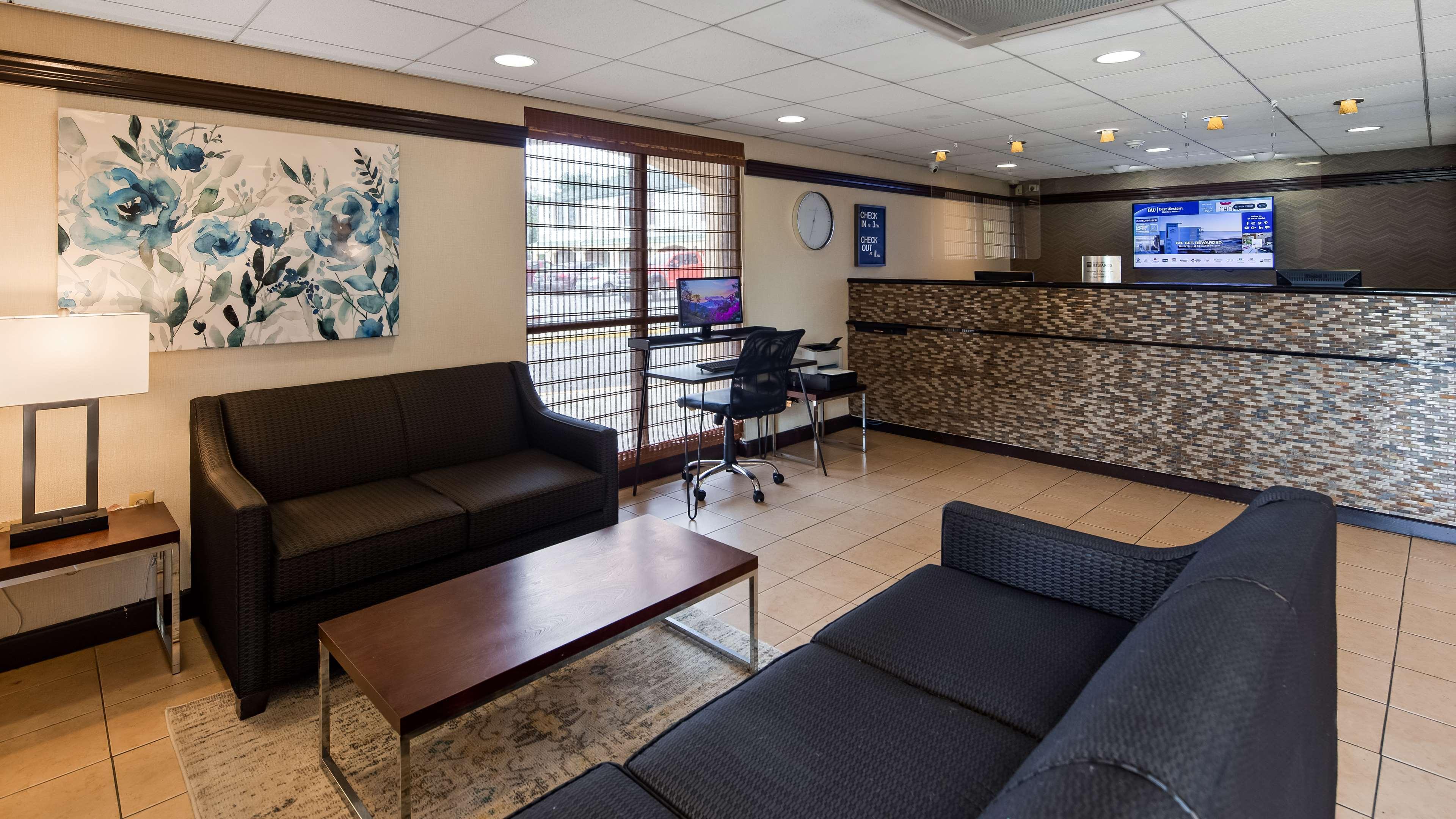 Surestay Hotel By Best Western East Brunswick Exteriér fotografie