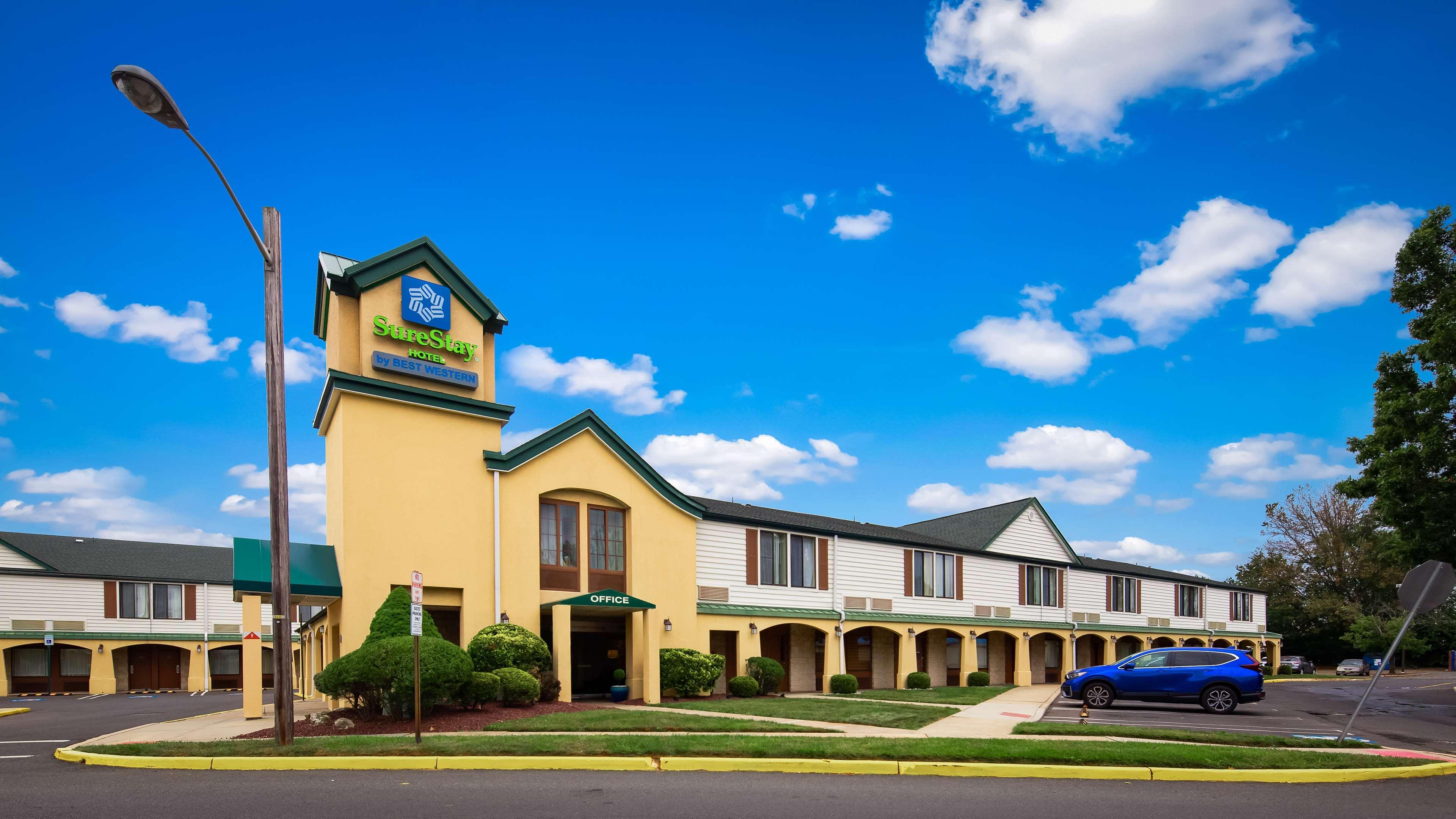 Surestay Hotel By Best Western East Brunswick Exteriér fotografie