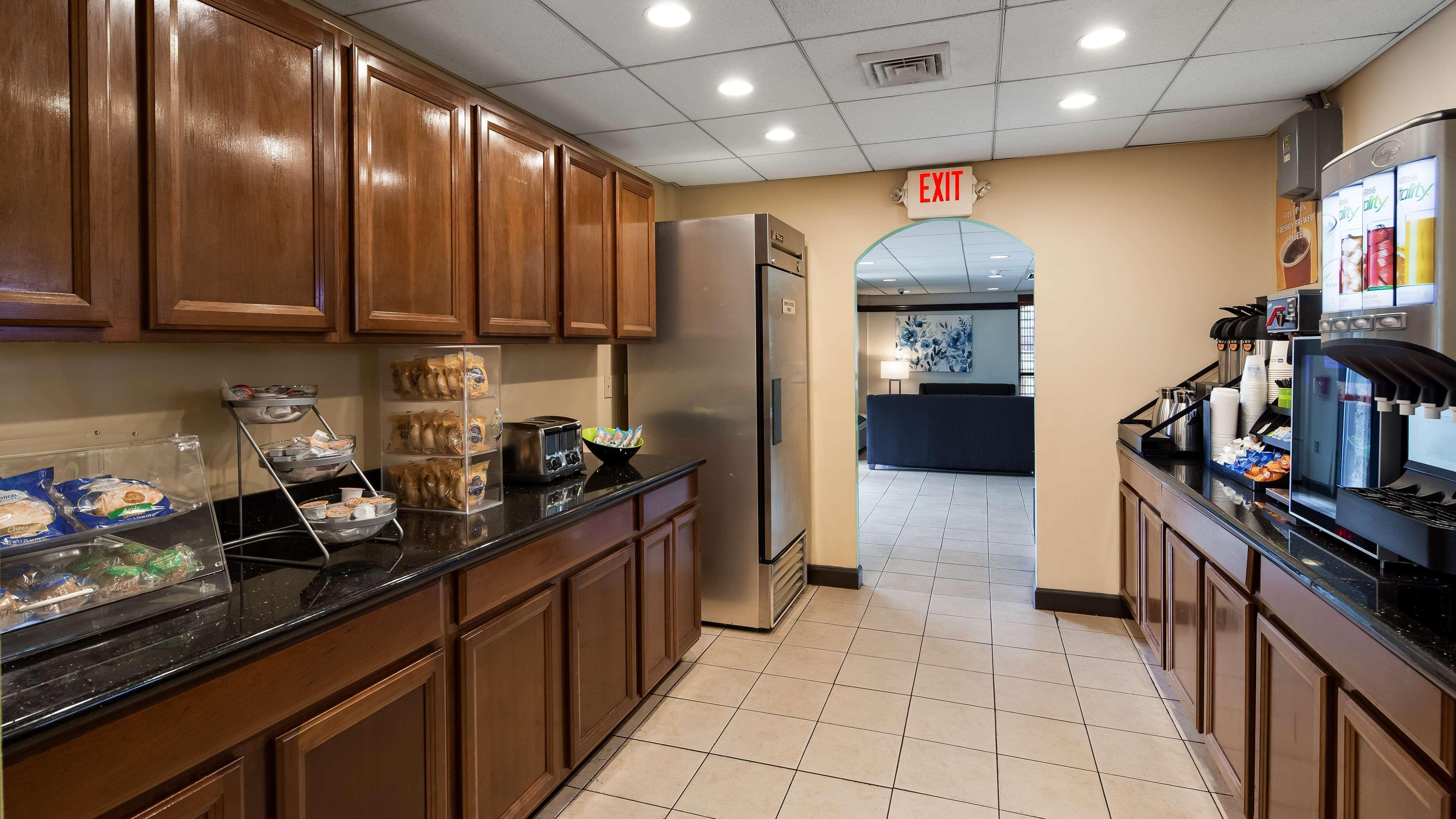 Surestay Hotel By Best Western East Brunswick Exteriér fotografie