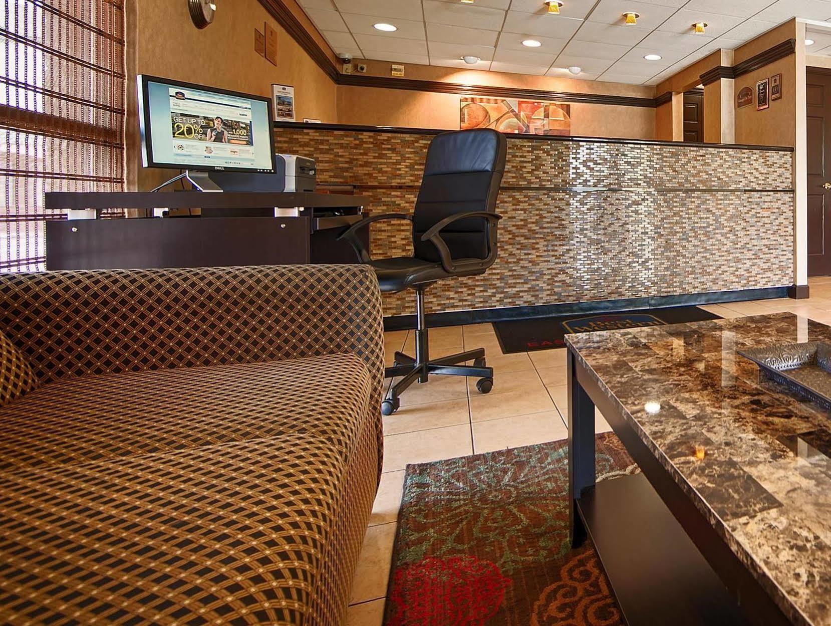 Surestay Hotel By Best Western East Brunswick Exteriér fotografie