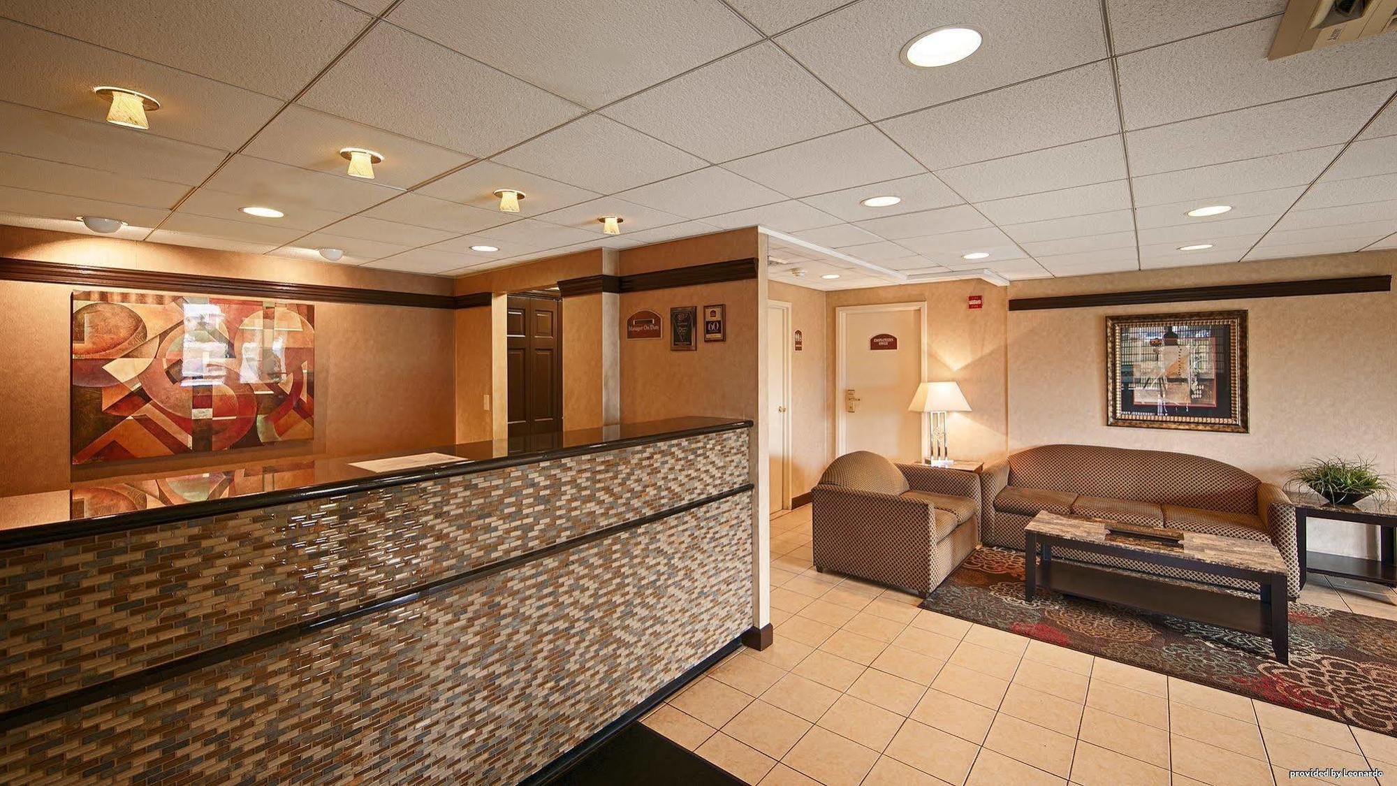 Surestay Hotel By Best Western East Brunswick Exteriér fotografie